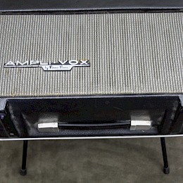 70s Ampli-Vox by Perma Power batterie operated guitar amplifier made in Chicago USA 2