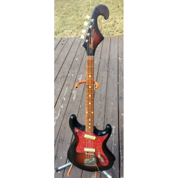 Harvey Thomas deleitar