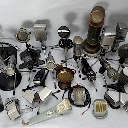 Lot of old vintage 40 -50 - 60s microphones!2