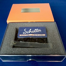 Boxed Schaller 463 bass guitar tailpiece saitenhalter 1