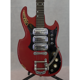 1962_maton_fyrbyrd_620_sharkbite_made_in_australia_2