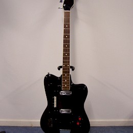 Crucianelli bass guitar in Red vinyl finished project 1962 made in Italy 11