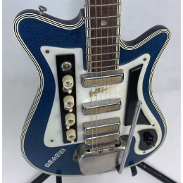 Meazzi Aristocrat V4 blue sparkle guitar early 60s made in Italy 3
