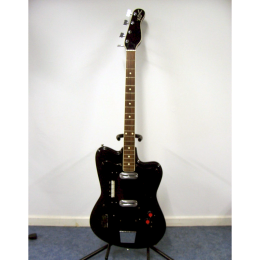 crucianelli_bass_guitar_in_red_vinyl_finished_project_1962_made_in_italy