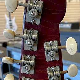 One used oldschool Van Ghent - Van Gent guitar tuner Type4 on Gretsch